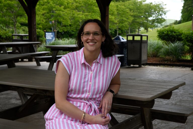 WCSU Professor wins Board of Regents Teaching Award