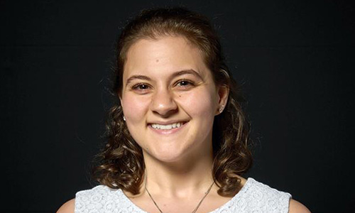 Following in her sisters’ footsteps set alumna Nina DiNicola up for success