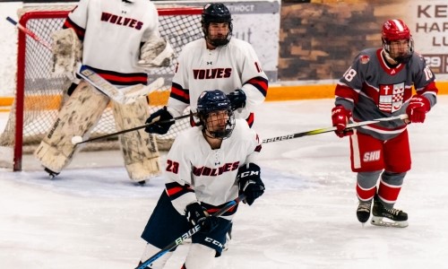 Men's Ice Hockey (photo by Tony DeZinno)