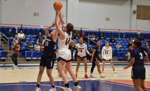 Women's Basketball (photo by Christopher Torres)