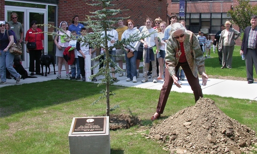 Dr. Jane Goodall in WCSU Garden