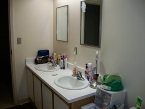 Pinney - Larger bathroom in 5-bed apartment