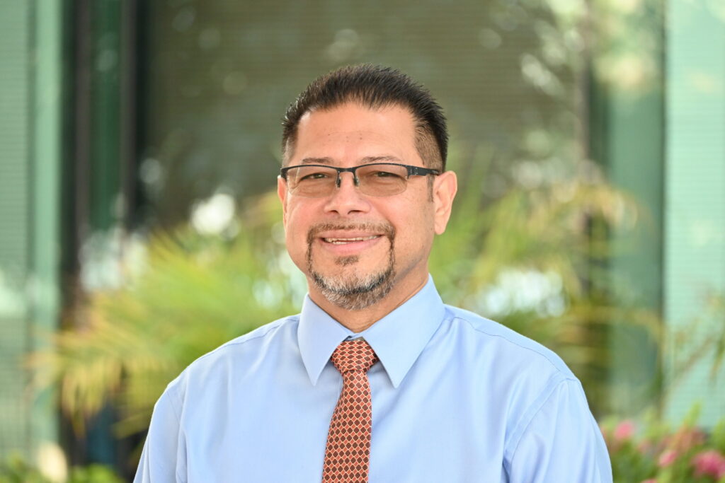 WCSU alumnus Efrain Casillas named Arizona Teacher of the Year