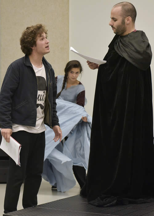 Image of Aquila Theatre rehearsing "Romeo and Juliet"