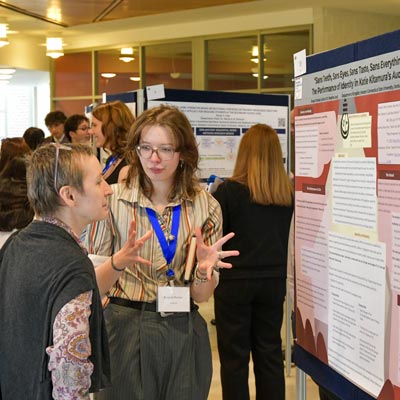 Student presents on WRD (western research day)