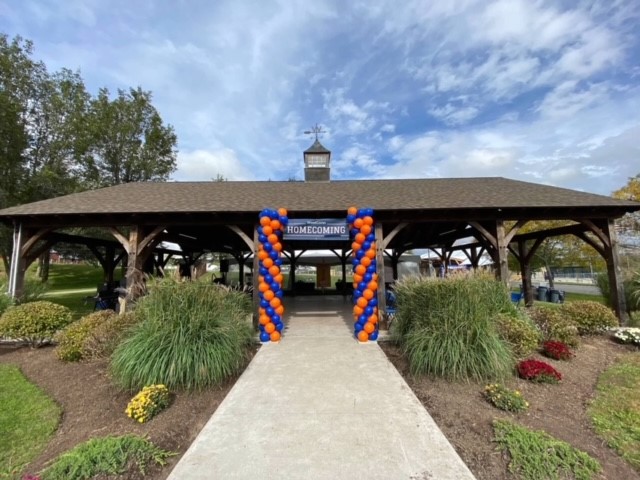 Alumni Pavilion decorated for Homecoming